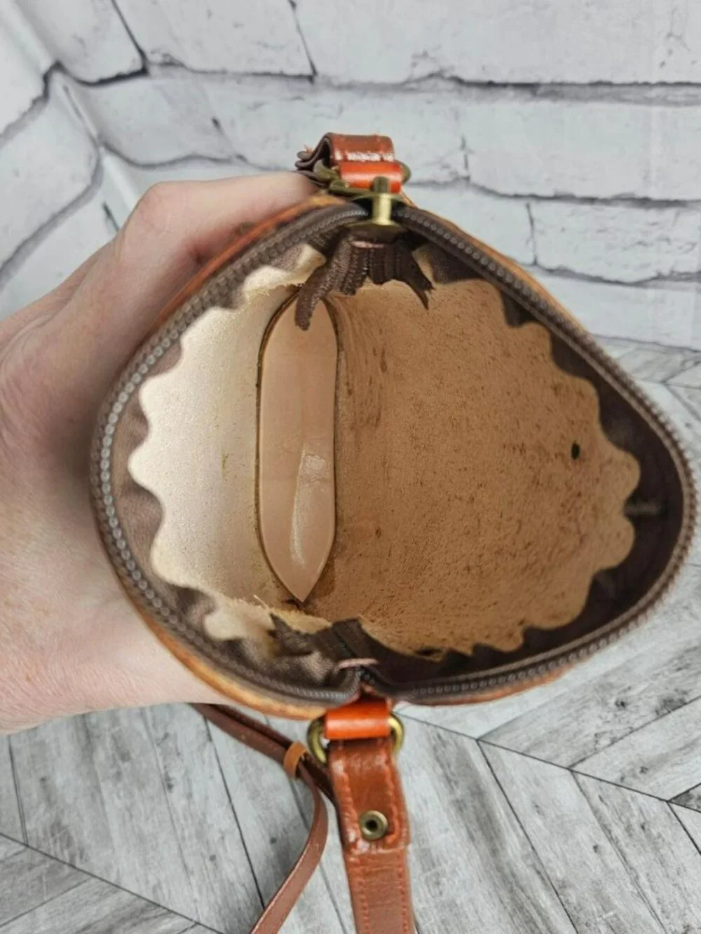Anuschka Hand-Painted Leather Bird Shoulder Bag Crossbody Purse Small - Picture 4 of 10